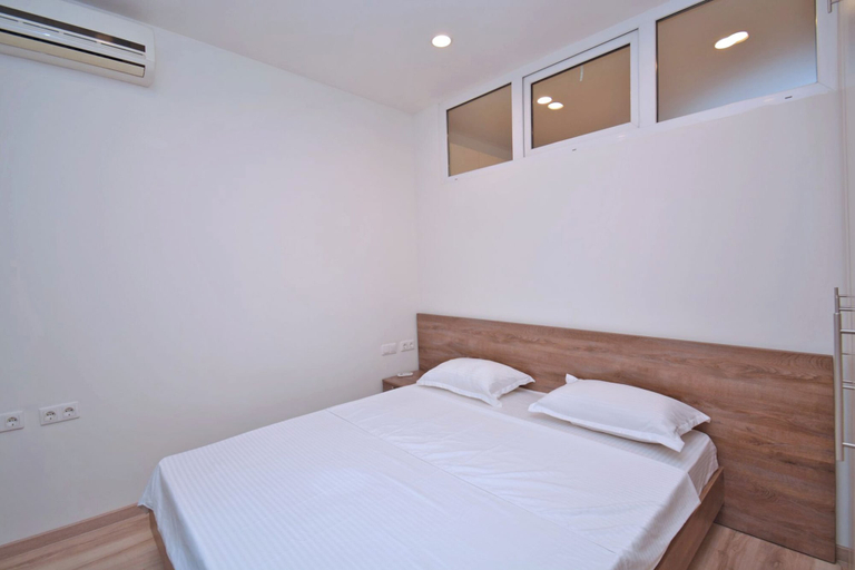 Room 2, Apartment by Luxe Group PU383, Yerevan