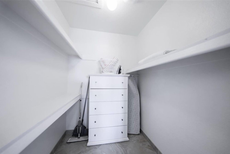 Interior 4, 240 Fully Furnished with WiFi by RedAwning, Maricopa