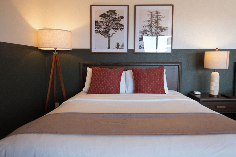 Bedroom 4, The Glen Resort, Mason