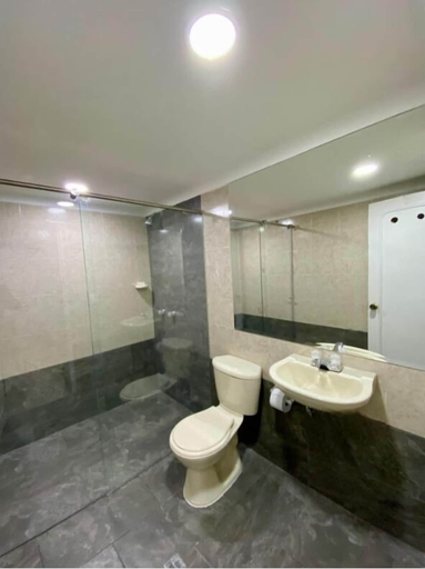 Bathroom 3, Hotel Lukas, Medellín