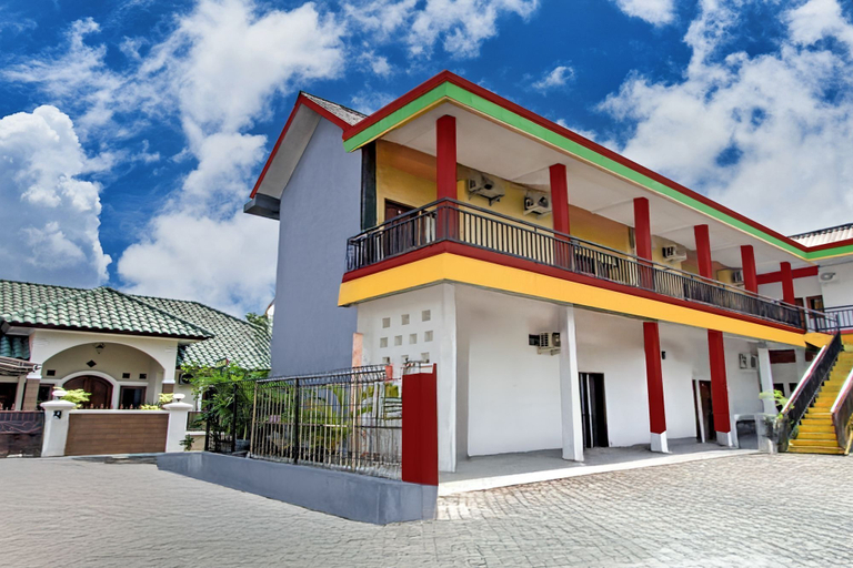 Exterior 3, Hotel O Oteng Stay, Semarang