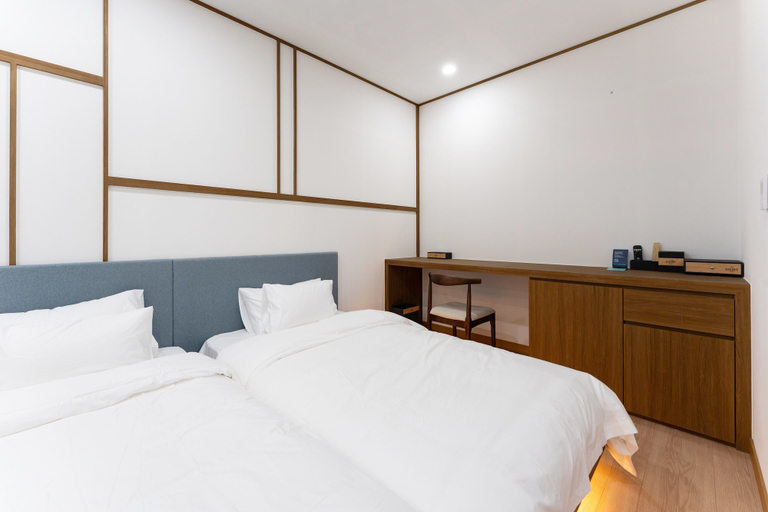 Room 2, Shilla Legacy Hotel, Gyeongju