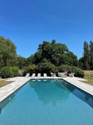Pool 2, Maison piscine & tennis partagés, Loiret