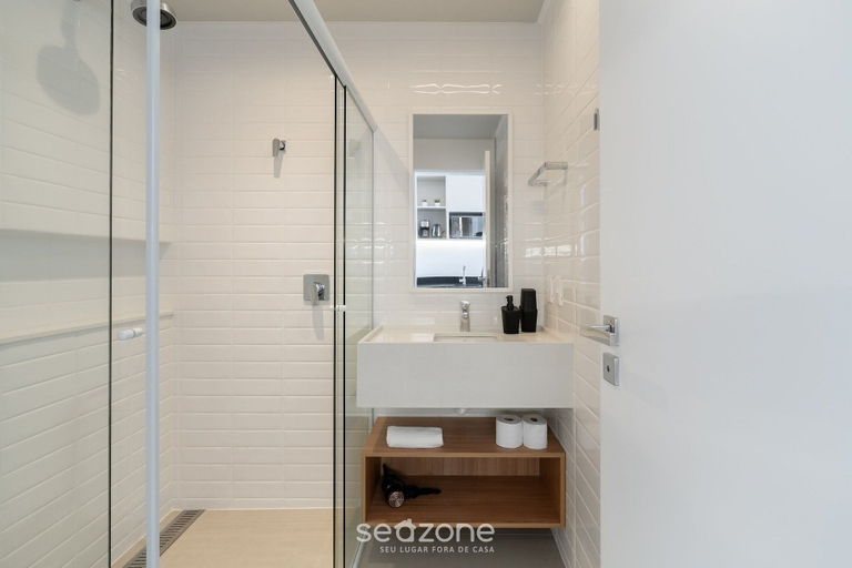 Bathroom, Studios in Building With Swimming Pool in Jurere - SOT, Florianopolis