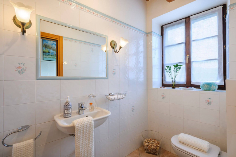 Room 3, La Girolima 6 2 in Mondavio, Pesaro E Urbino