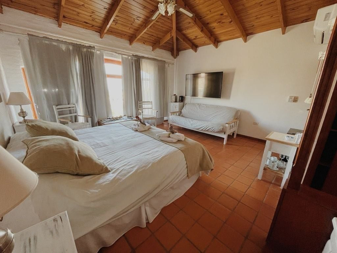 Bedroom 2, The Paradise, Biedma