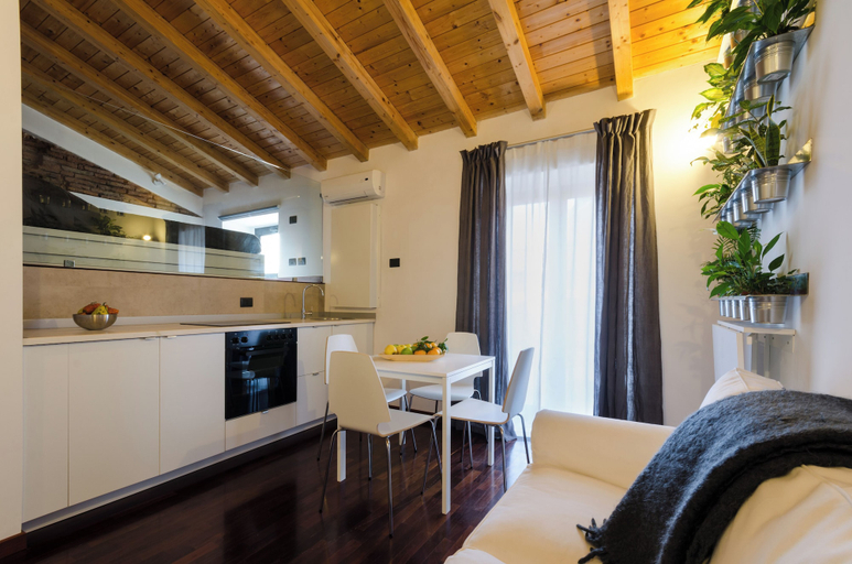 Bedroom 4, Pietranera Apartments, Catania
