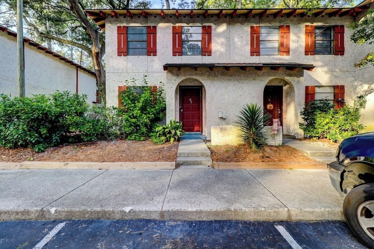 Primary image, Hilton Head 2BR Escape w/ Pool & Sofa Bed, Beaufort