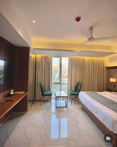 Room 5, Hotel La Dahlia, Thane