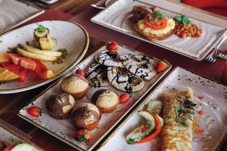 Food & Drinks, Soroi Lions Bluff Lodge, Mwatate