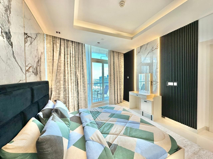 Room 2, Elegant 1BR with Downtown & Burj Views, Dubai