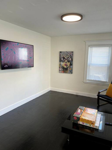 Room 2, Modern Two Bedroom Condo - Near Boston, Middlesex