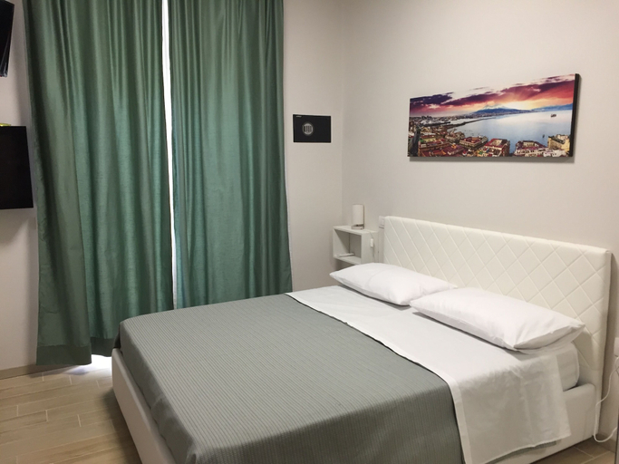 Room 2, Villa Augustea, Napoli