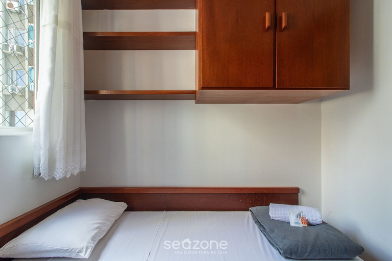 Room 2, 3BR Apt w/ Balcony 100m From Beach Evz0601, Balneário Arroio do Silva