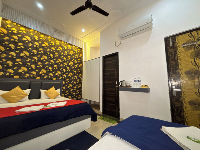 Room 3, The Taj Homes, Agra