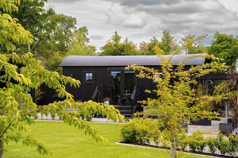 Exterior & Views 1, Charming Lodge in Limavady, Causeway Coast and Glens