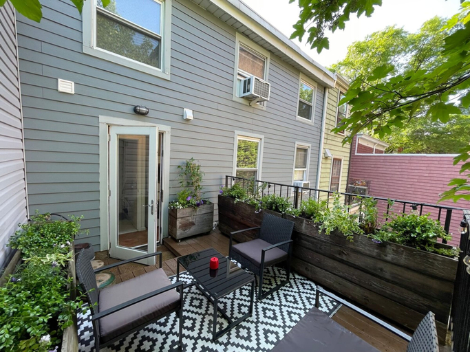 Room 5, Adelphi II by Rove Travel 3BR Ft Greene w Deck, New York