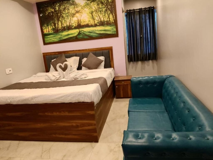Room 4, HOTEL PLAZA, Hugli