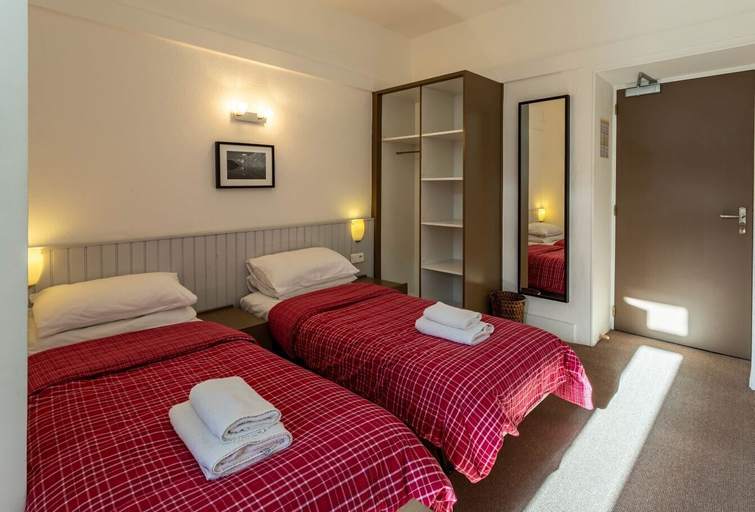 Room 4, Hotel les Aravis, Haute-Savoie