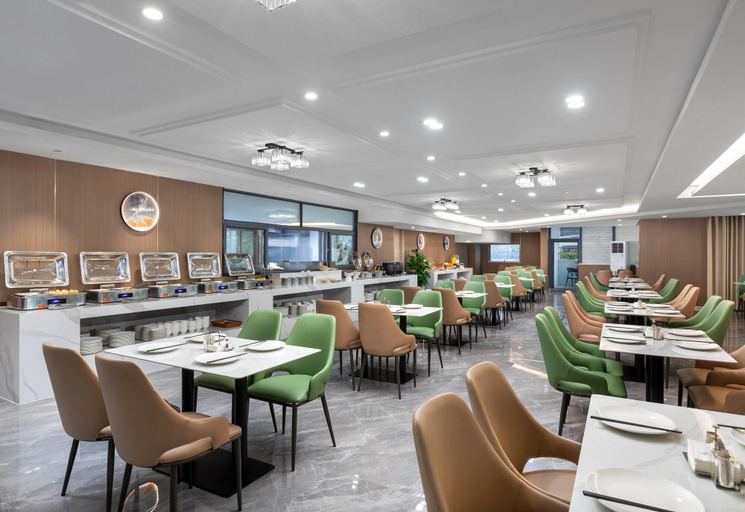 Breakfast area, Days Inn by Wyndham Zhuhai Qinglv Road, Zhuhai