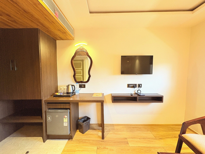 Room 5, ROYAL GRAND HERITAGE PURI, Puri