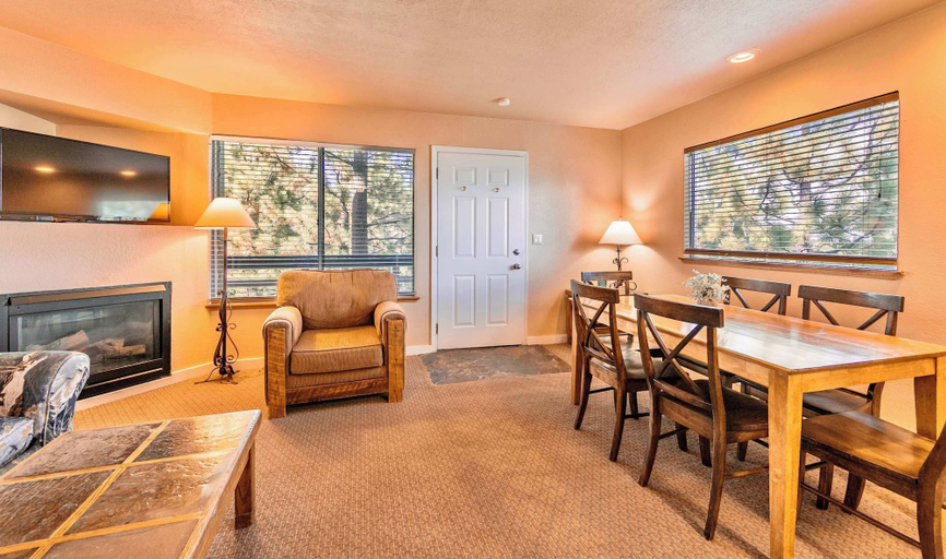Living area 3, Galaxy Way Close to Stagecoach Chair!, Douglas
