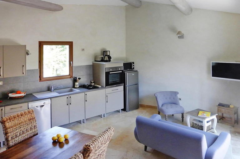 Living room 5, Charming Holiday Flat With Shared Pool, Malaucene, Vaucluse