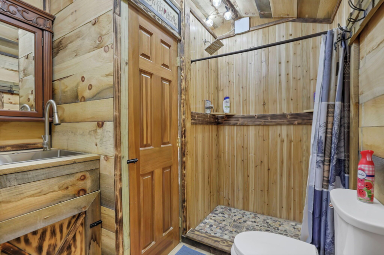 Bathroom, Cozy Cabin, Perry