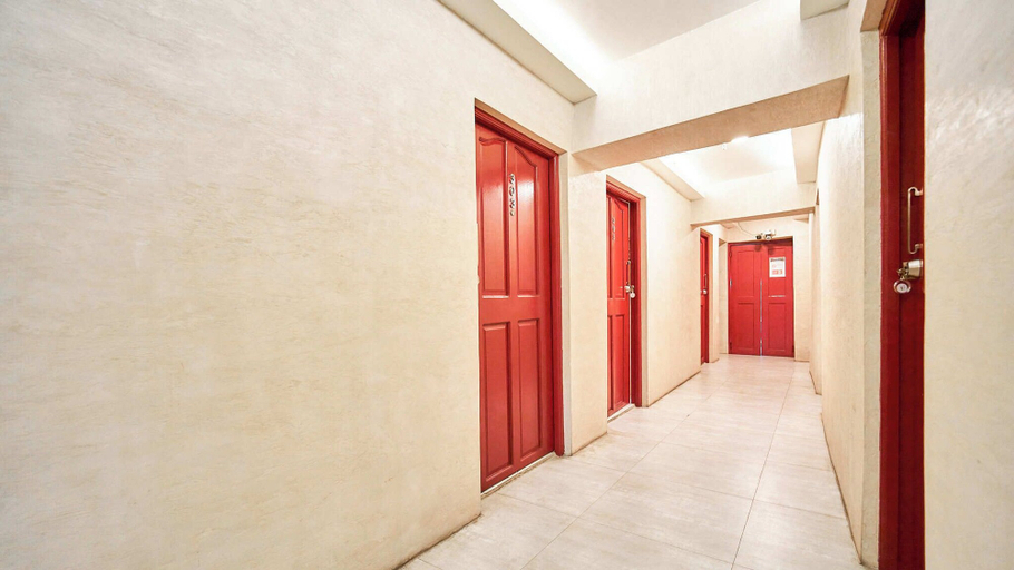 Others 5, Circuit Hostel Makati, Makati City