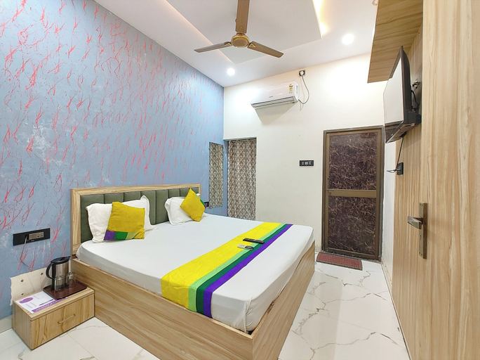 Room 5, Hotel Vrrinda Residency Varanasi, Varanasi