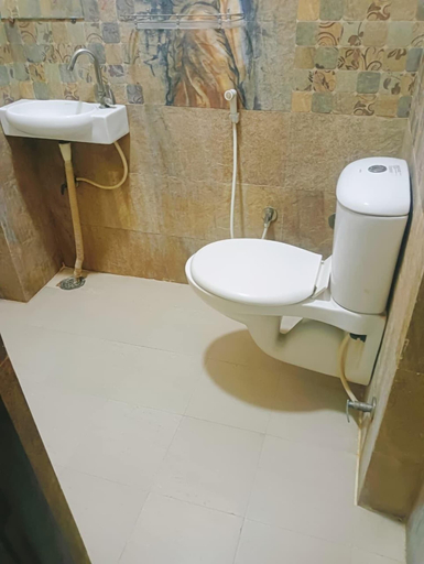 Bathroom, Hotel Quality Time, Udaipur