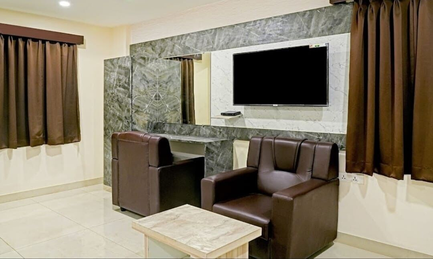 Room 4, HOTEL JSN GRAND, Krishna