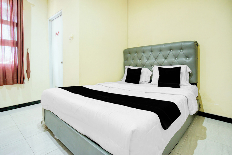 Room 3, OYO 94806 Kostel 97, Palembang