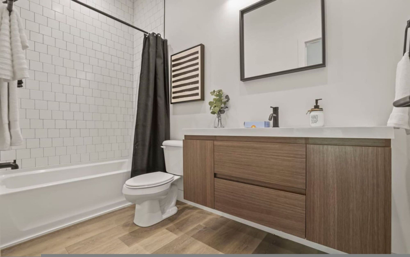 Others 3, Stylish Getaway -columbus-3 Bedroom Masterpiece, Franklin