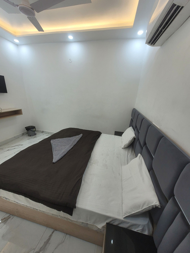 Room 1, Roomshala Hotel Scorpio, Delhi