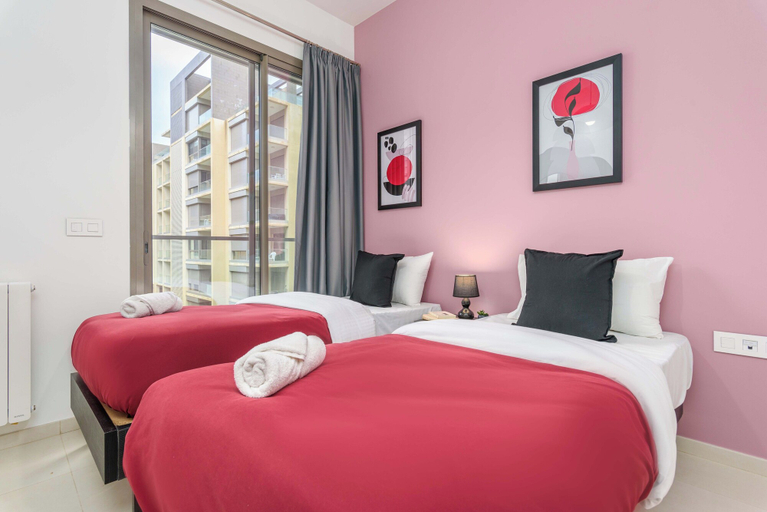 Room 5, Viva 3-BR Apt in Waterfront Dbayeh, El Metn