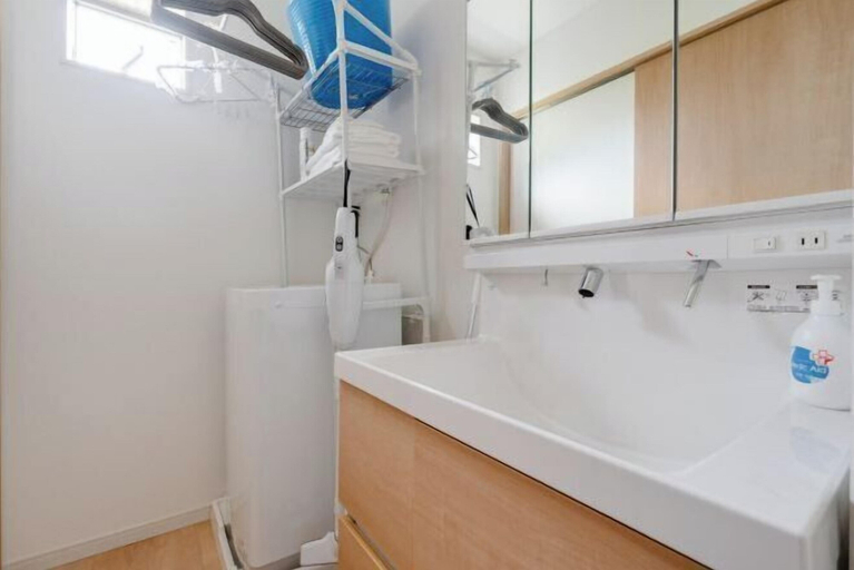 Bathroom 5, Senju Kotobuki 2,3F, Adachi