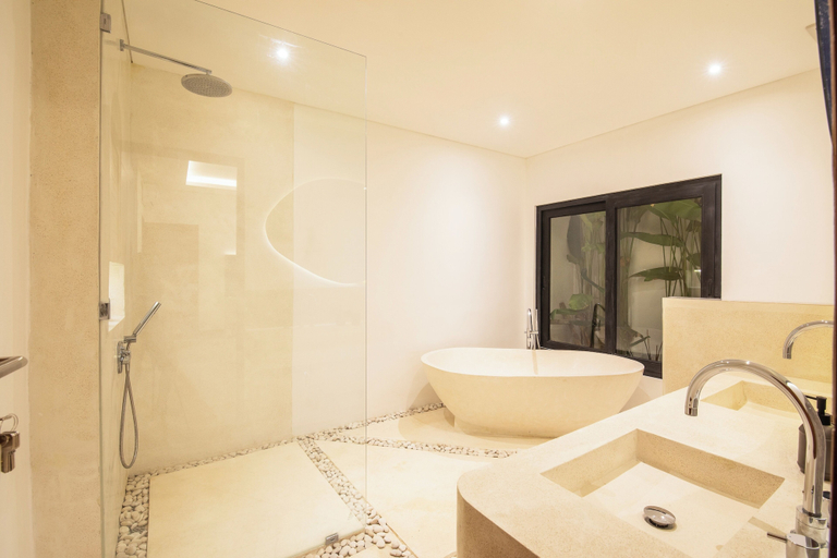 Exterior 5, Chic 3BR Villa Modern Comfort in Central Seminyak, Badung
