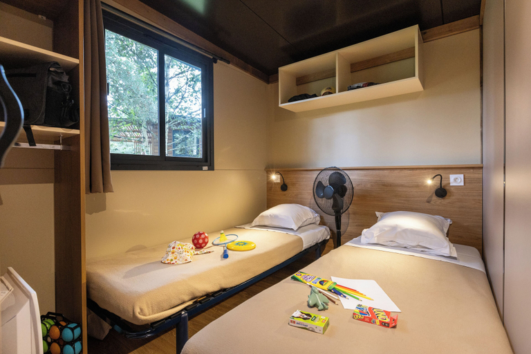 Bedroom, Huttopia Pays de Cordes sur Ciel, Tarn