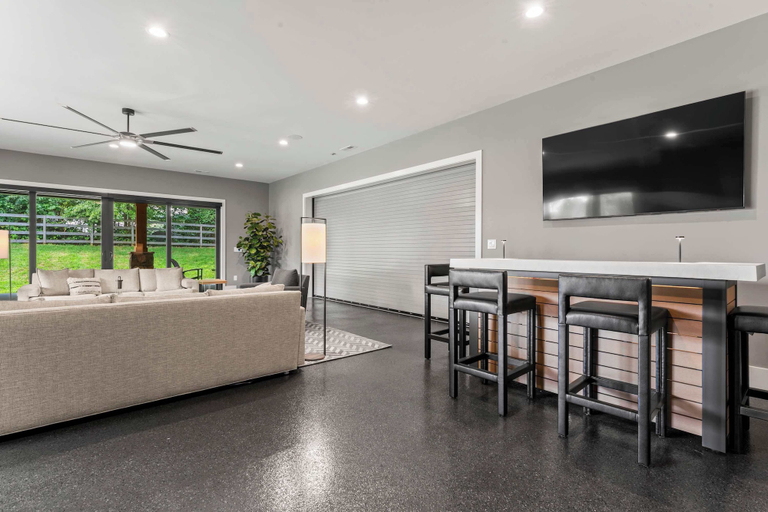 Interior 3, The Luxe Barn Home for 4, Iredell