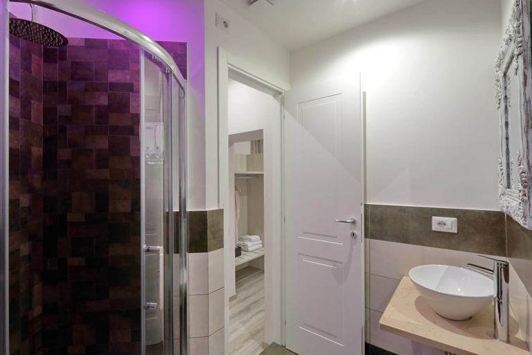 Bathroom 5, Roma Suite Monti, Rome