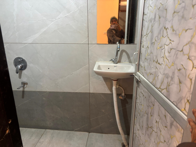Bathroom 5, Hotal Rameshwaram palace Khatoo, Sikar