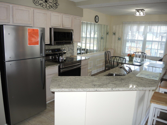 Private kitchen 5, 507 2 Bedroom Villa by RedAwning, Brunswick