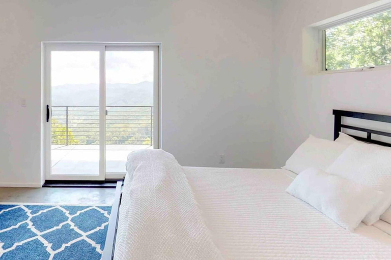Room 4, Sky-high Mountain Luxury w Jaw Dropping Views, Haywood