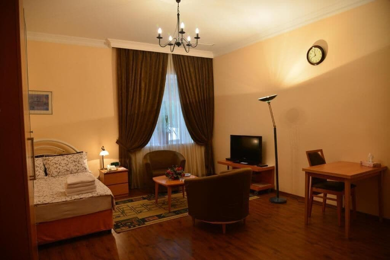 Bedroom 3, City Mansion ApartHotel, Baku
