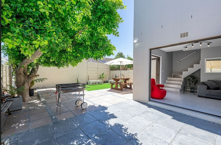 Exterior 4, Xanadu, City of Cape Town