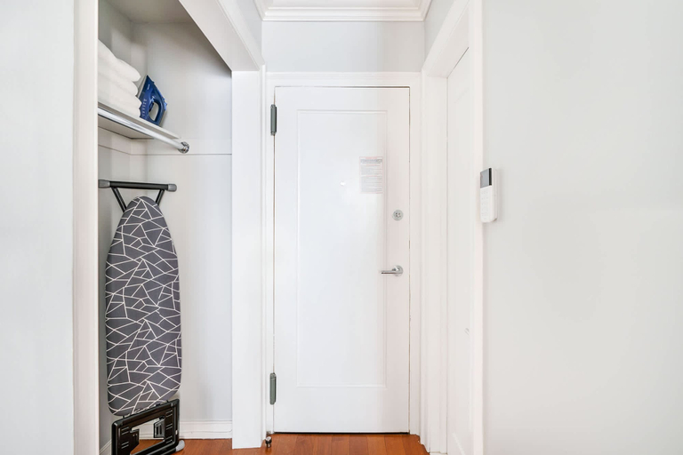 Room 4, 73-417 New Reno Studio UWS Doorman Gym, New York