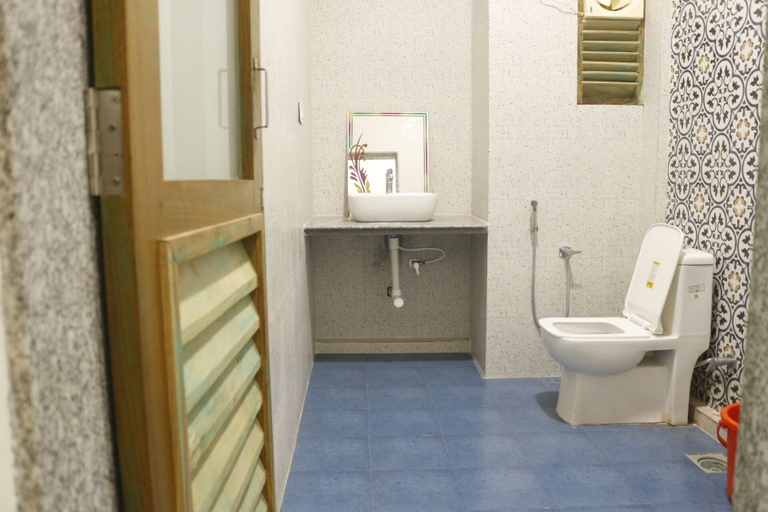 Bathroom 4, Lavish Exotic Hotel & Apartment, North Goa