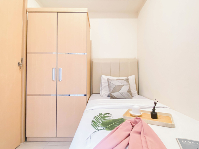 Room 4, Basic 2Br Apartment At Meikarta Near Dian Harapan School, Cikarang
