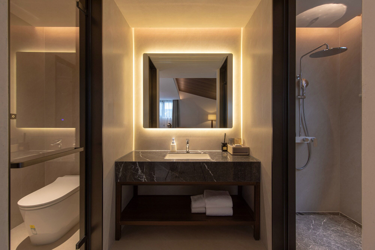 Bathroom 5, Ancient Charm Luxe Retreat Lijiang, Lijiang